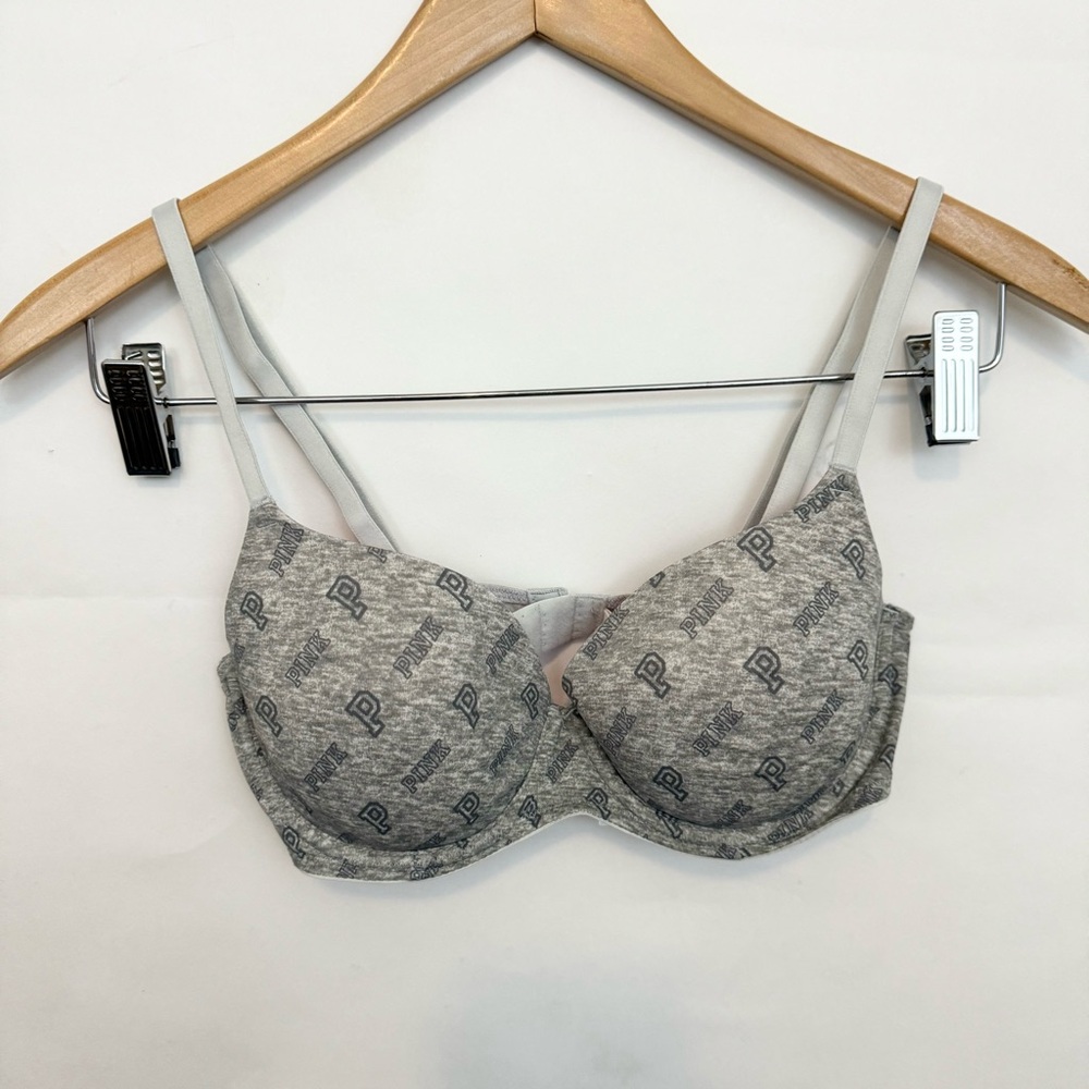Victoria’s Secret PINK wear everywhere lightly lined gray logo bra 32C